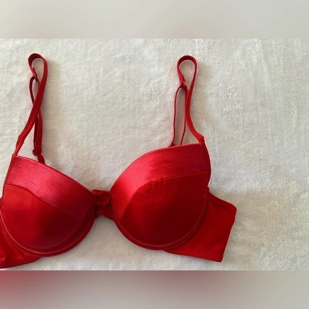 Rampage Red Bra Size 36 B‎